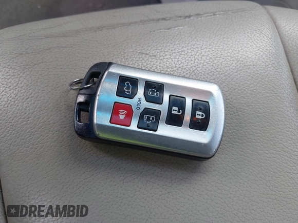 2014 Toyota Sienna XLE with VIN 5TDYK3DC0ES513076, listed as a IAAI auction lot 42724629 with 154,019 mi miles and . Bid and sale history available at DreamBid. Image 11.