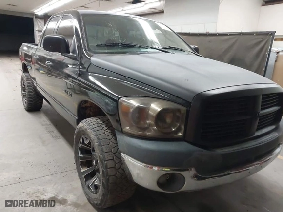 2008 Dodge Ram 1500 ST with VIN 1D7HU18NX8S635309, listed as a IAAI auction lot 41415217 with 238,254 mi miles. Bid and sale history available at carsss.com. Image 1.