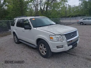 2010 Ford Explorer XLT z VIN 1FMEU7DE9AUA42603, wystawiony jako IAAI lot #42201181 z przebiegiem 175 994 mil mil oraz . Historia ofert i sprzedaży dostępna na DreamBid. Obrazek 1.