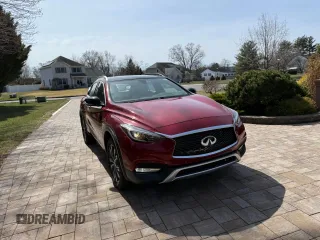 2017 Infiniti QX30 Premium with VIN SJKCH5CR7HA031455, listed as a Copart auction lot 50470105 with 71,055 mi miles and Salvage Title. Bid and sale history available at carsss.com. Image 1.