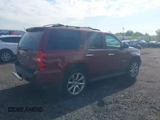 2009 Chevrolet Tahoe 2LT z VIN 1GNFK23079R138145, wystawiony jako IAAI lot #42109914 z przebiegiem 211 063 mil mil oraz . Historia ofert i sprzedaży dostępna na DreamBid. Obrazek 4.