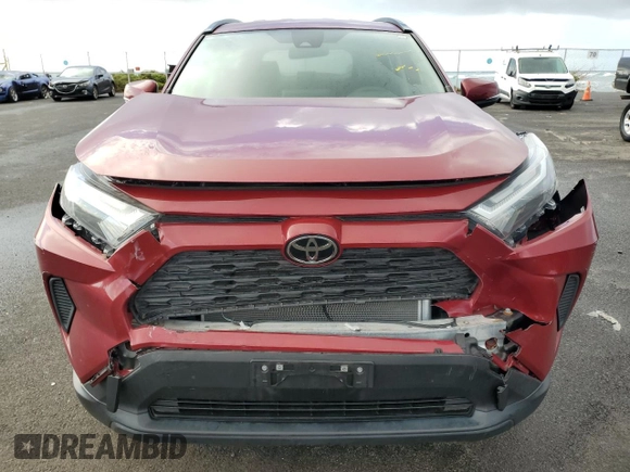 2022 Toyota RAV4 XLE with VIN JTMW1RFV6ND093623, listed as a Copart auction lot 43288075 with 11,301 mi miles and Salvage Title. Bid and sale history available at carsss.com. Image 5.