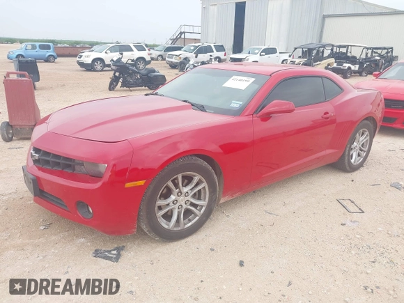2013 Chevrolet Camaro LT z VIN 2G1FB1E32D9199408, wystawiony jako IAAI lot #42140199 z przebiegiem 204 629 mil mil oraz . Historia ofert i sprzedaży dostępna na DreamBid. Obrazek 2.