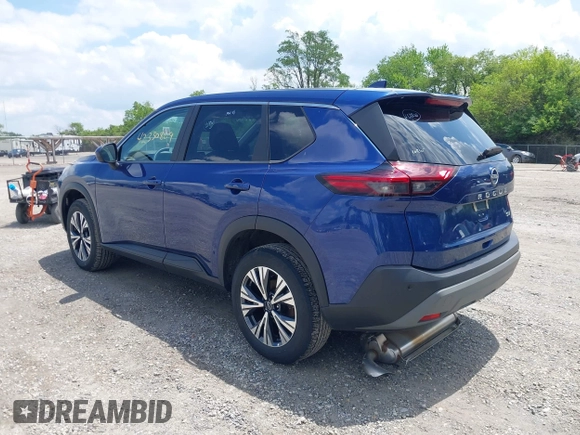 2023 Nissan Rogue SV z VIN 5N1BT3BA7PC900311, wystawiony jako IAAI lot #42330809 z przebiegiem 32 212 mil mil oraz . Historia ofert i sprzedaży dostępna na DreamBid. Obrazek 3.