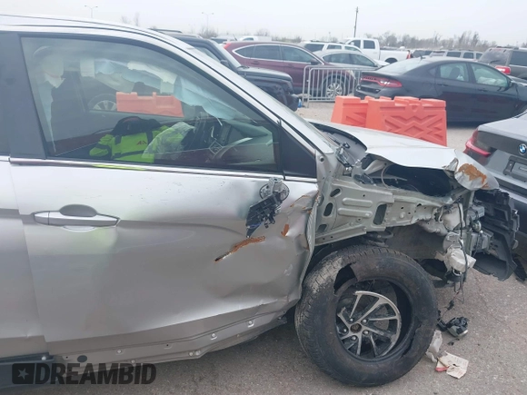 2020 Mitsubishi Eclipse Cross ES z VIN JA4AS3AA4LZ009432, wystawiony jako IAAI lot #41740151 z przebiegiem 75 512 mil mil oraz . Historia ofert i sprzedaży dostępna na DreamBid. Obrazek 19.