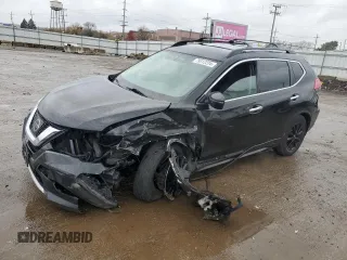 2017 Nissan Rogue SV z VIN 5N1AT2MT9HC879208, wystawiony jako Copart lot #50619795 z przebiegiem 110 991 mil mil oraz Szkoda całkowita • Salvage title. Historia ofert i sprzedaży dostępna na DreamBid. Obrazek 1.