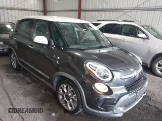 2014 FIAT 500L Trekking z VIN ZFBCFADH6EZ017800, wystawiony jako IAAI lot #42572995 z przebiegiem 99 646 mil mil oraz . Historia ofert i sprzedaży dostępna na DreamBid. Obrazek 1.