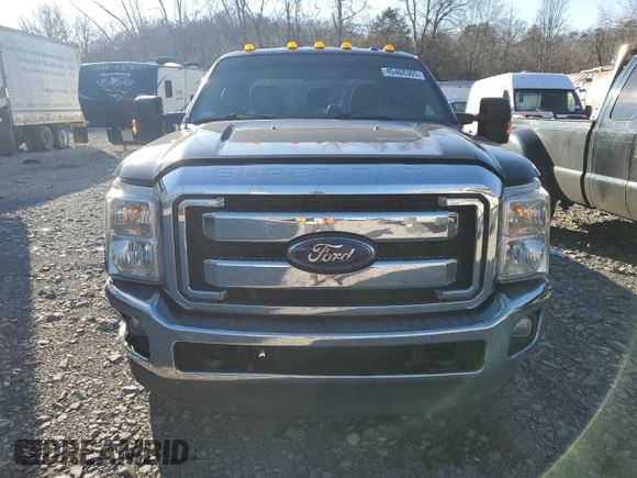 2014 Ford F-350 XLT with VIN 1FT8W3DT8EEA44832, listed as a Copart auction lot 45468365 with 176,751 mi miles and Salvage Title. Bid and sale history available at DreamBid. Image 5.
