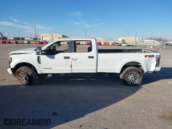 2017 Ford Super Duty F-250 SRW Lariat with VIN 1FT7W2BT3HEF21695, listed as a IAAI auction lot 41321439 with 136,063 mi miles. Bid and sale history available at carsss.com. Image 14.
