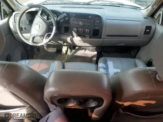 2008 Chevrolet Silverado 1500 Work Truck with VIN 1GCEC19C98Z143469, listed as a Copart auction lot 51113805 with 179,921 mi miles and Clean Title. Bid and sale history available at carsss.com. Image 10.