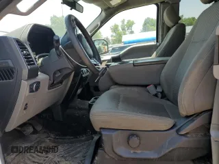 2018 Ford F-150 XL z VIN 1FTFX1E5XJKF86650, wystawiony jako Copart lot #59865795 z przebiegiem Nie podano mil oraz Szkoda całkowita • Salvage title. Historia ofert i sprzedaży dostępna na DreamBid. Obrazek 7.