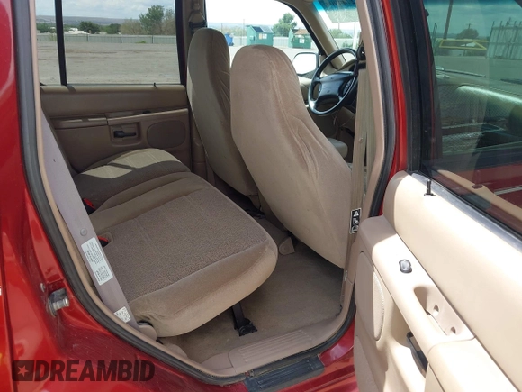 2000 Ford Explorer XLS с VIN 1FMZU72XXYUB20077, выставлен на аукционе IAAI как лот 42744904 с пробегом 149 319 миль миль и . История ставок и продаж доступна на DreamBid. Изображение 8.