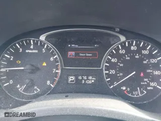 2014 Nissan Pathfinder SL with VIN 5N1AR2MNXEC664142, listed as a IAAI auction lot 41900092 with 167,618 mi miles. Bid and sale history available at carsss.com. Image 7.