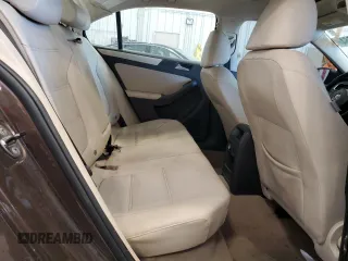 2012 Volkswagen Jetta SE z VIN 3VWDX7AJ0CM351728, wystawiony jako Copart lot #69621664 z przebiegiem 157 823 mil mil oraz Nie do naprawy • Non repairable. Historia ofert i sprzedaży dostępna na DreamBid. Obrazek 10.
