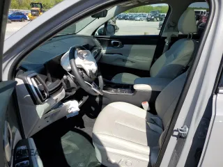 2025 Kia Sorento S z VIN 5XYRL4JC4SG321227, wystawiony jako Copart lot #52421925 z przebiegiem 14 351 mil mil oraz Szkoda całkowita • Salvage title. Historia ofert i sprzedaży dostępna na DreamBid. Obrazek 7.