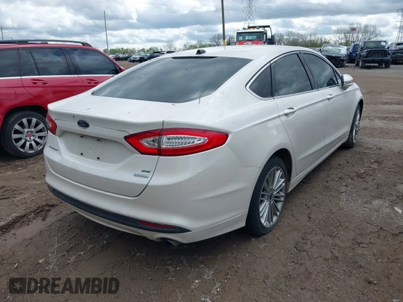 2013 Ford Fusion SE with VIN 3FA6P0HR5DR359686, listed as a IAAI auction lot 42088517 with 106,992 mi miles. Bid and sale history available at carsss.com. Image 4.