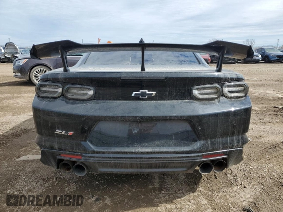 2023 Chevrolet Camaro ZL1 z VIN 1G1FK1R67P0156959, wystawiony jako Copart lot #83557944 z przebiegiem 15 203 mil mil oraz Szkody całkowita. Historia ofert i sprzedaży dostępna na DreamBid. Obrazek 6.