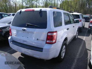 2010 Ford Escape Hybrid z VIN 1FMCU5K30AKD01584, wystawiony jako IAAI lot #42304803 z przebiegiem 94 400 mil mil oraz . Historia ofert i sprzedaży dostępna na DreamBid. Obrazek 1.