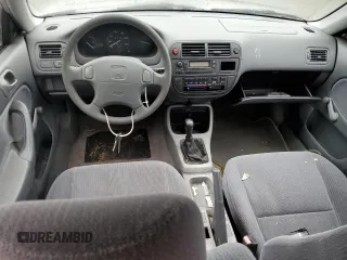 1996 Honda Civic DX z VIN 2HGEJ6521TH548106, wystawiony jako Copart lot #62088455 z przebiegiem 195 790 mil mil oraz Czysty tytuł • Clean title. Historia ofert i sprzedaży dostępna na DreamBid. Obrazek 8.