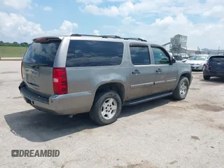2007 Chevrolet Suburban LT with VIN 1GNFC16J27J200946, listed as a IAAI auction lot 42745650 with Not provided miles and . Bid and sale history available at DreamBid. Image 4.