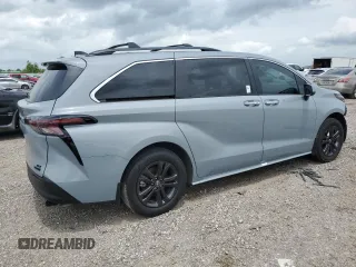 2024 Toyota Sienna LE с VIN 5TDCSKFC8RS119784, выставлен на аукционе Copart как лот 54167305 с пробегом 16 715 миль миль и Списание • Salvage title. История ставок и продаж доступна на DreamBid. Изображение 3.