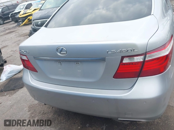 2007 Lexus LS 460 L z VIN JTHGL46F375014513, wystawiony jako IAAI lot #42124510 z przebiegiem Nie podano mil oraz . Historia ofert i sprzedaży dostępna na DreamBid. Obrazek 16.
