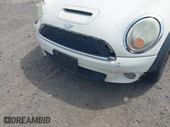 2007 MINI Hardtop S with VIN WMWMF73547TV31403, listed as a IAAI auction lot 42066433 with 156,730 mi miles and . Bid and sale history available at DreamBid. Image 6.