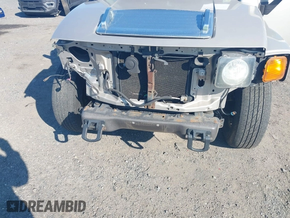 2007 Hummer H3 SUV with VIN 5GTDN13E078168015, listed as a IAAI auction lot 41695489 with 179,056 mi miles and . Bid and sale history available at DreamBid. Image 6.