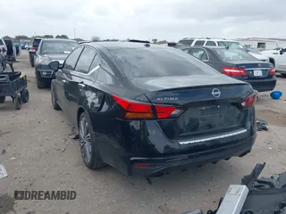 2023 Nissan Altima SL with VIN 1N4BL4EV1PN421210, listed as a IAAI auction lot 41700337 with 11,637 mi miles and . Bid and sale history available at DreamBid. Image 3.