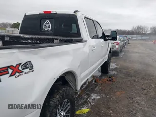 2017 Ford F-250 Lariat z VIN 1FT7W2B68HED64529, wystawiony jako IAAI lot #41670854 z przebiegiem 186 468 mil mil oraz . Historia ofert i sprzedaży dostępna na DreamBid. Obrazek 6.