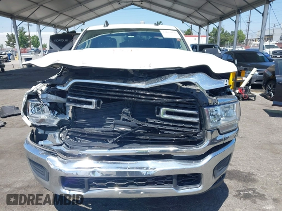 2019 Ram 2500 Big Horn with VIN 3C6UR5DJ4KG519811, listed as a IAAI auction lot 42643850 with 255,461 mi miles and . Bid and sale history available at DreamBid. Image 6.