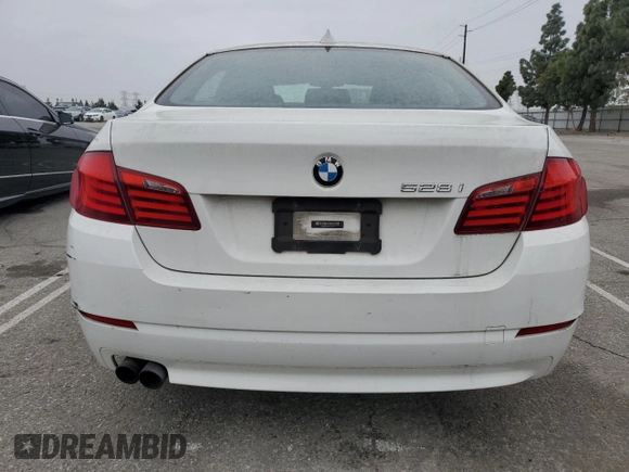 2013 BMW 5 Series 528i with VIN WBAXG5C59DDY30552, listed as a Copart auction lot 50823045 with 224,398 mi miles and Clean Title. Bid and sale history available at carsss.com. Image 6.