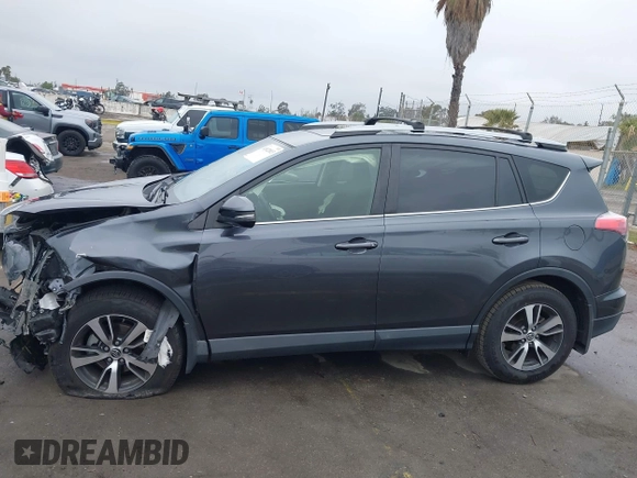 2017 Toyota RAV4 XLE with VIN JTMWFREV0HD094323, listed as a IAAI auction lot 41922013 with 71,601 mi miles. Bid and sale history available at carsss.com. Image 14.