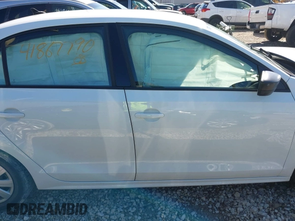 2016 Volkswagen Jetta Sedan 1.4T S w/Technology with VIN 3VW267AJ5GM249423, listed as a IAAI auction lot 41867790 with 61,979 mi miles. Bid and sale history available at carsss.com. Image 13.