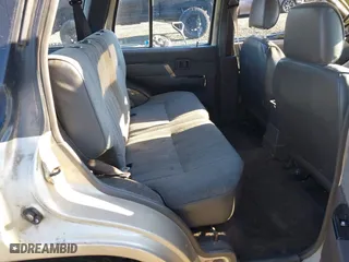 1992 Nissan Pathfinder LE with VIN JN8HD17Y4NW014548, listed as a IAAI auction lot 41461969 with 245,282 mi miles. Bid and sale history available at carsss.com. Image 8.