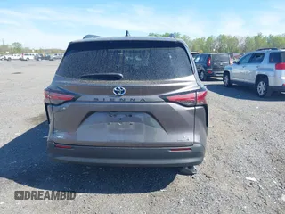 2021 Toyota Sienna LE z VIN 5TDKSKFCXMS031520, wystawiony jako IAAI lot #42080878 z przebiegiem 66 336 mil mil oraz . Historia ofert i sprzedaży dostępna na DreamBid. Obrazek 16.