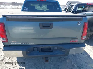 2010 GMC Sierra 1500 SLE z VIN 3GTRKVE31AG275827, wystawiony jako IAAI lot #41663348 z przebiegiem 171 539 mil mil oraz . Historia ofert i sprzedaży dostępna na DreamBid. Obrazek 16.