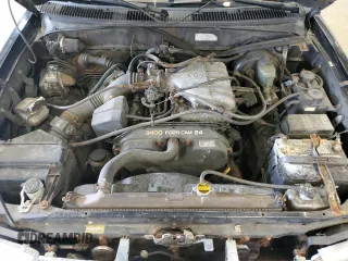 1998 Toyota 4Runner SR5 z VIN JT3GN86R7W0081418, wystawiony jako Copart lot #52148995 z przebiegiem 356 643 mil mil oraz Czysty tytuł • Clean title. Historia ofert i sprzedaży dostępna na DreamBid. Obrazek 12.