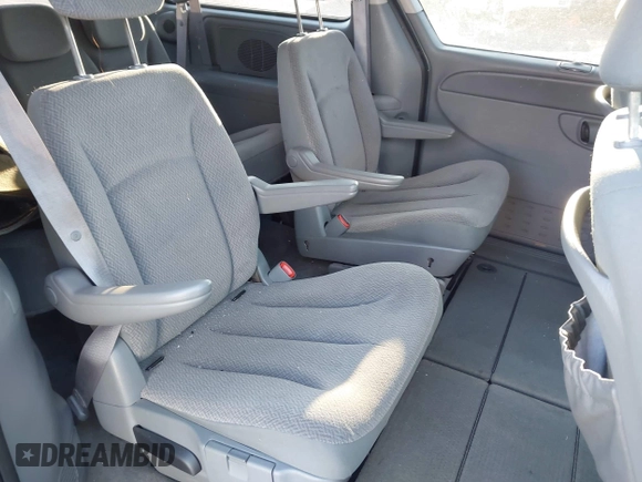 2007 Chrysler Town & Country LWB LX with VIN 2A4GP44R77R285395, listed as a IAAI auction lot 41977829 with 135,620 mi miles. Bid and sale history available at carsss.com. Image 8.