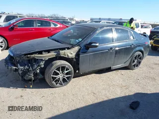 2008 Acura TL with VIN 19UUA66228A037049, listed as a IAAI auction lot 41379731 with 175,384 mi miles. Bid and sale history available at carsss.com. Image 2.