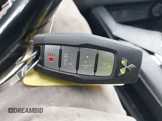 2022 Mitsubishi Outlander SE z VIN JA4J3UA86NZ013601, wystawiony jako IAAI lot #42009537 z przebiegiem 56 293 mil mil oraz . Historia ofert i sprzedaży dostępna na DreamBid. Obrazek 11.