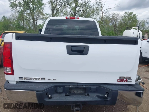 2008 GMC Sierra 1500 SLE1 z VIN 2GTEK19J781140144, wystawiony jako IAAI lot #42150790 z przebiegiem 186 929 mil mil oraz . Historia ofert i sprzedaży dostępna na DreamBid. Obrazek 16.