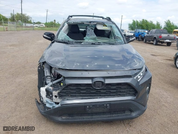2019 Toyota RAV4 XLE with VIN 2T3W1RFVXKC031514, listed as a IAAI auction lot 40626768 with NaN miles. Bid and sale history available at carsss.com. Image 12.