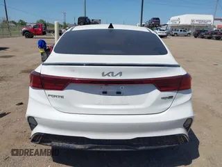2023 Kia Forte GT-Line z VIN 3KPF54ADXPE665963, wystawiony jako IAAI lot #42014832 z przebiegiem 42 050 mil mil oraz . Historia ofert i sprzedaży dostępna na DreamBid. Obrazek 17.