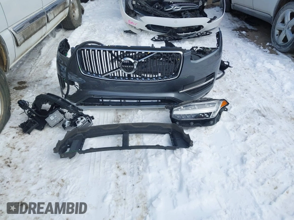 2018 Volvo XC90 Momentum with VIN YV4102CK9J1342777, listed as a IAAI auction lot 41618711 with 85,082 mi miles and . Bid and sale history available at DreamBid. Image 12.
