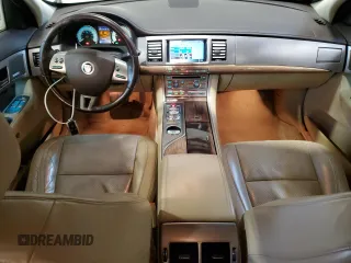 2009 Jaguar XF with VIN SAJXA06B19HR29408, listed as a Copart auction lot 88125085 with 160,152 mi miles and Salvage Title. Bid and sale history available at DreamBid. Image 8.