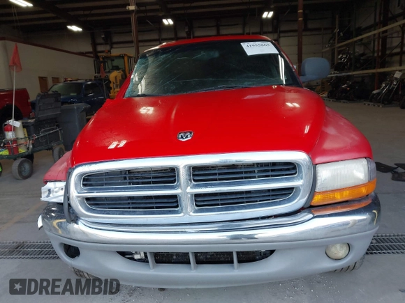 2000 Dodge Dakota Sport z VIN 1B7GG2AN5YS793828, wystawiony jako IAAI lot #41955863 z przebiegiem 267 861 mil mil oraz . Historia ofert i sprzedaży dostępna na DreamBid. Obrazek 12.