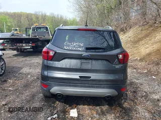 2019 Ford Escape Titanium с VIN 1FMCU9J99KUA43102, выставлен на аукционе IAAI как лот 42146907 с пробегом 91 724 миль миль и . История ставок и продаж доступна на DreamBid. Изображение 17.
