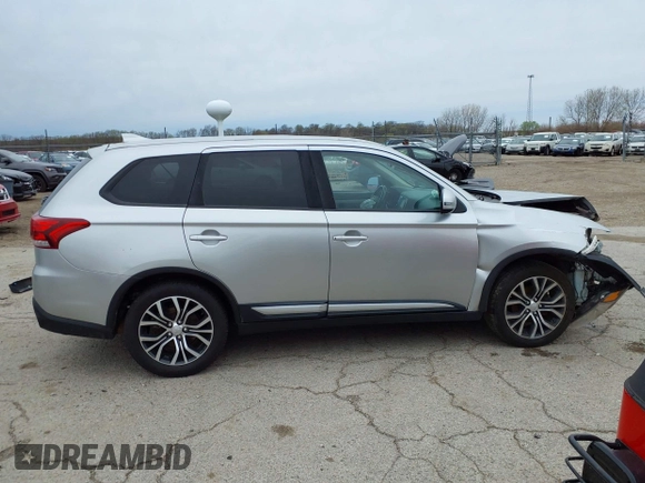 2018 Mitsubishi Outlander SE with VIN JA4AD3A35JZ055117, listed as a IAAI auction lot 41955013 with 142,906 mi miles and . Bid and sale history available at DreamBid. Image 14.
