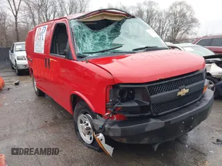 2012 Chevrolet Express Cargo z VIN 1GCZGTCA8C1123021, wystawiony jako IAAI lot #41212820 z przebiegiem 213 753 mil mil oraz . Historia ofert i sprzedaży dostępna na DreamBid. Obrazek 1.